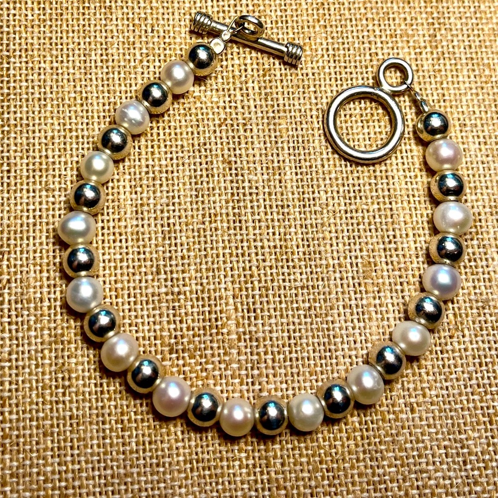 Silpada Pearl and Silver Bead Bracelet - Picture 4 of 6